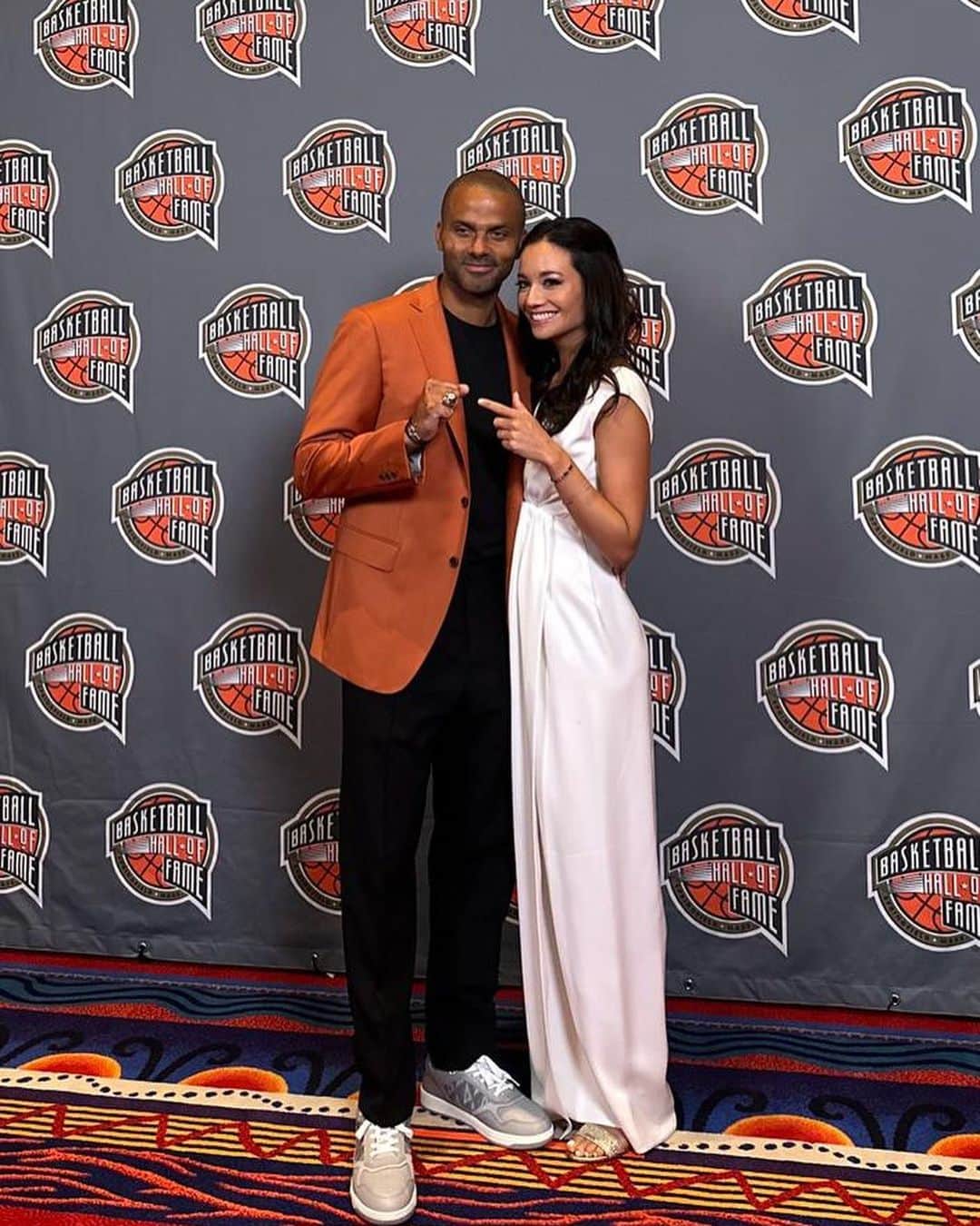 トニー・パーカーさんのインスタグラム写真 - (トニー・パーカーInstagram)「Family affair 🏀🙏🏽🇺🇸 #23hoopclass」8月12日 23時37分 - _tonyparker09