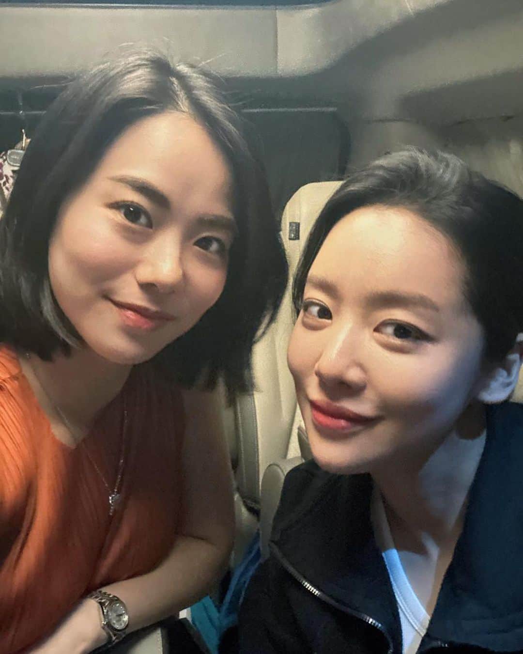 チャ・ジュヨンのインスタグラム：「I love you 🩵 🇯🇵🇰🇷  이번 도쿄에서 못 보구 금방 서울에서 만난 my りの ㅋㅋ 방금 스케줄 끝나자마자 만나 지금 막 헤어지자마자 또 보고픈 리노 사랑해 잘가 휴 wish i could have spent more time with you 😭」