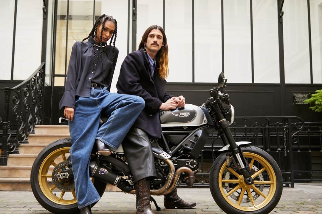 ヴァランティンゴティエのインスタグラム：「Fall-Winter 23 pre-collection.  #valentinegauthier #fallwinter」
