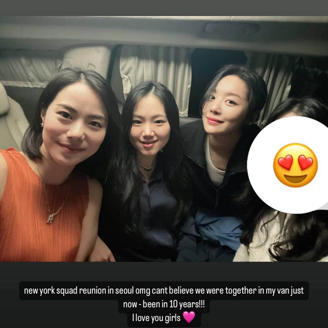 チャ・ジュヨンのインスタグラム：「new york squad reunion in seoul omg cant believe we were together in my van just now - been in 10 years!!! I love you girls 🩷 너무 보고 싶었어 뉴욕 친구들 우리 세상 우아하고 귀여운 라미 ㅋ 너무 축하하고 금방 또 만나자 오늘은 비록 내 차 안에서 옹기종기 낑겨 앉아 급한 수다로 마무리했지만 😂」