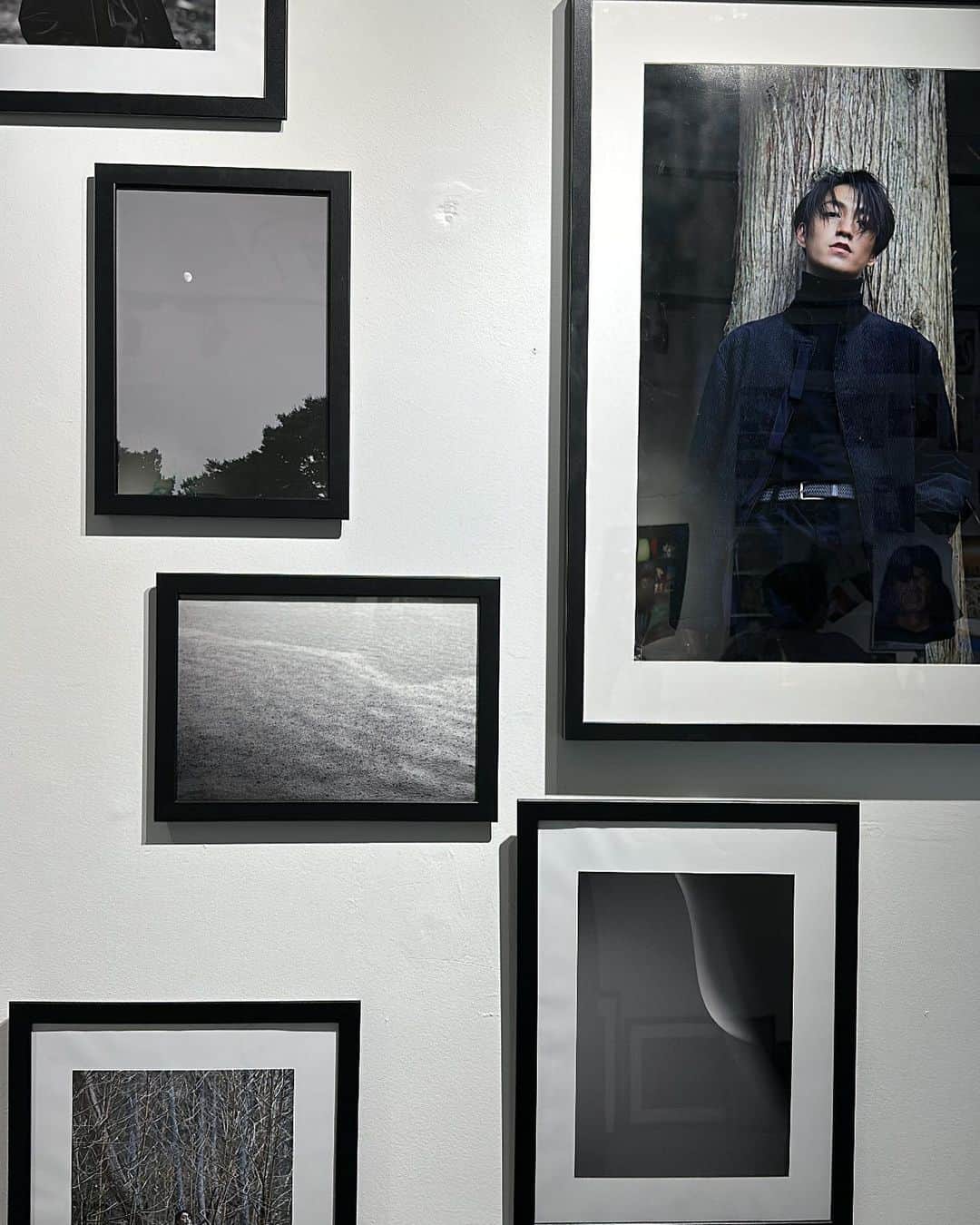 森田美勇人のインスタグラム：「Keiichi Studio  Photo Exhibition  2023/8/12-16  渋谷区宇田川町16-8渋谷センタービル1F  @ph_tawara の作品で出てます。  よかったらぜひ。  @keiichinitta   #photography #model #art」
