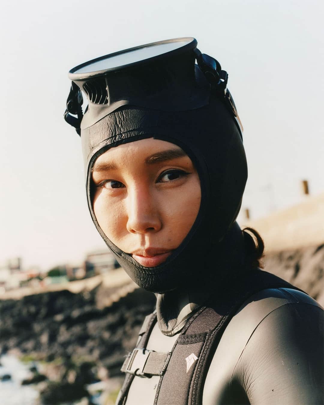 AnOther Magazineさんのインスタグラム写真 - (AnOther MagazineInstagram)「In his debut book The Last Mermaid, New York-based fashion photographer @peterashlee turns his lens on a waning community of female divers called the Haenyo 🐙⁠ ⁠ Most of the women, who are between 60 and 80 years old, spend hours in the open sea scouring for sea urchin, turban conch, sea cucumbers and octopi without any modern diving equipment. "On Jeju Island, for generations, it has been a semi-matriarchal society," the Ash Lee tells @_emmarusselll. "The Jeju women are notorious for being the strongest and Ko Ryou Jin would make these jokes like, ‘You know, the Seoul men can’t handle us because we’re too strong.’" ⁠ ⁠ Read about the series in the photographer's own words at the link in bio 📲⁠ ⁠ 📸 The Last Mermaid by @peterashlee⁠」8月13日 1時07分 - anothermagazine