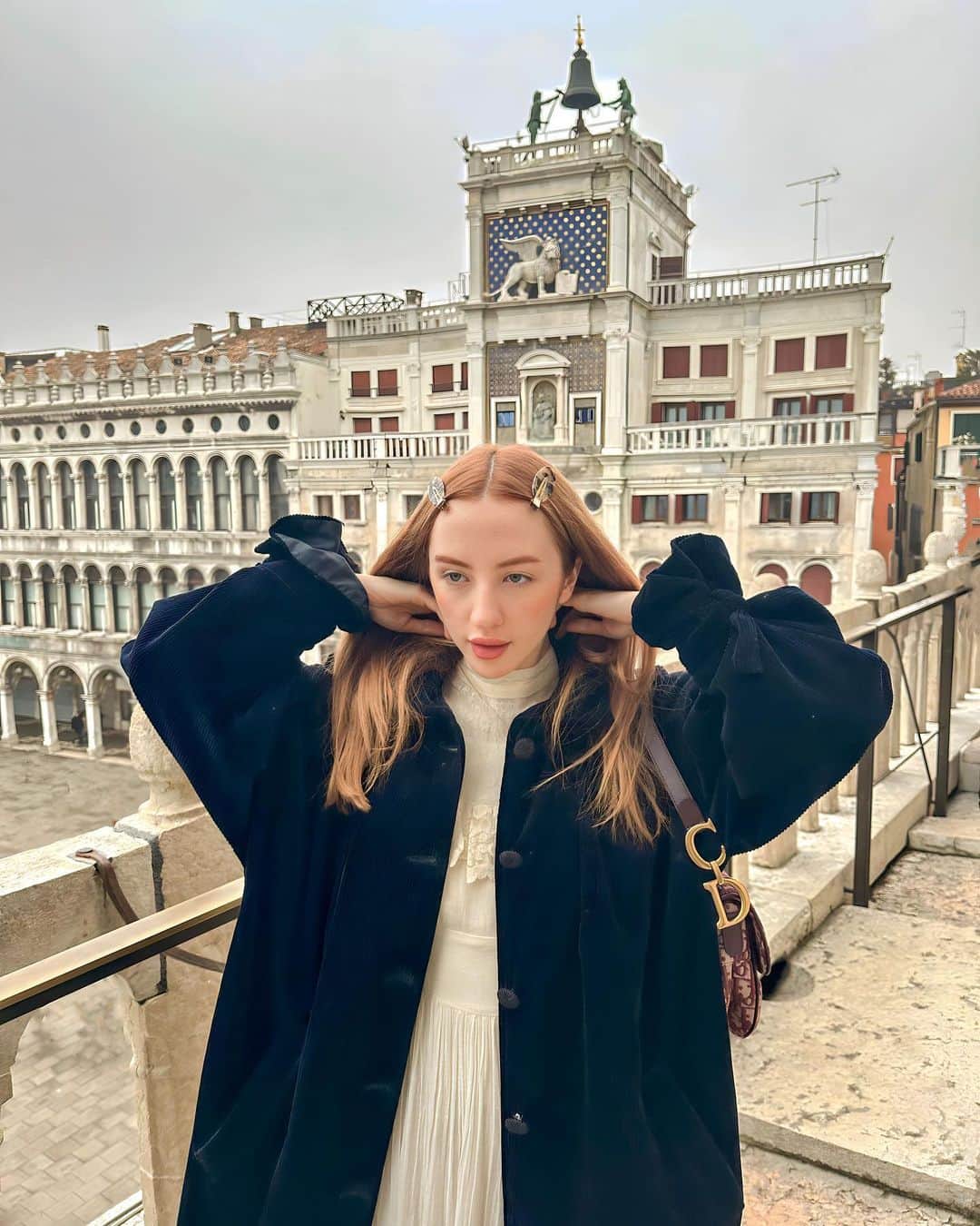 ベッキー・クルーエルのインスタグラム：「Exploring the top of the buildings in Venice 🇮🇹 📍  #vintageprairiedress #70sprairiedress #prairiedressobsessed #prairiedress #charityshopfashion #edwardianfashion #70sdress  #neobaroque #canalettoandvenice #canalettovenezia #baroquearchitecture #18thcentury #historical #historylovers #18thcenturyart #1700s #neoclassicism #venicelife #venezia #historyofart #historyart #artandhistory #arthistorynerd #classicalpainting #arthistory #classicalart」