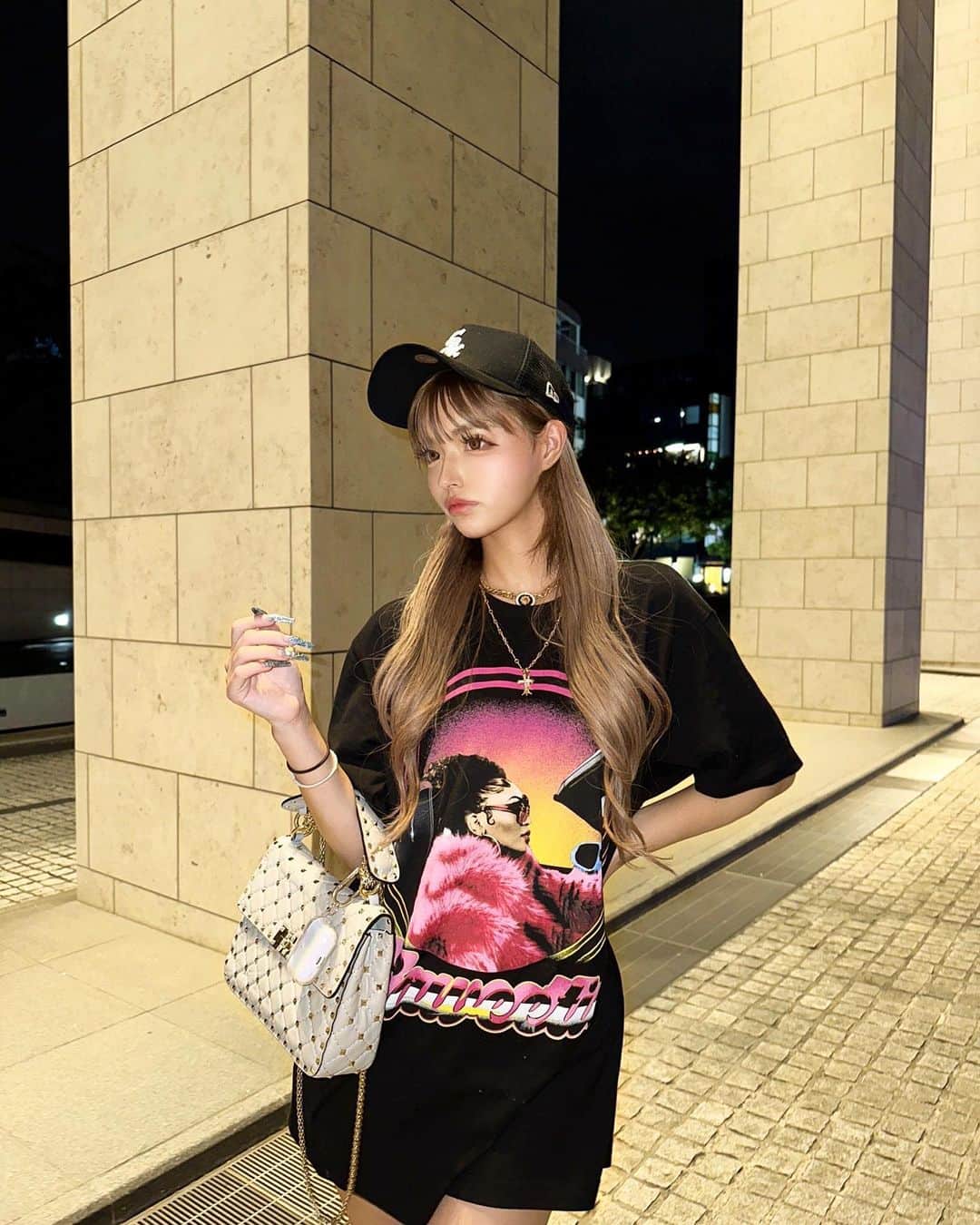 アンジェリカのインスタグラム：「なう♡♡‪ w‪  今日は、26時40分からラジオ始まるよん🩵🩷 スタジオの時は楽ちんコーデ😂」