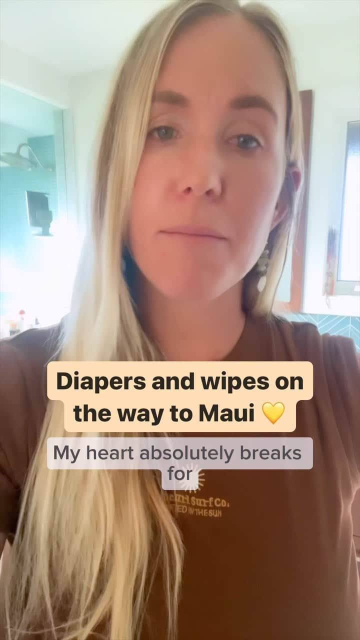 Bethany Hamiltonのインスタグラム：「What’s happening to the community in Maui is absolutely heartbreaking and unimaginable.  I can’t even imagine loosing everything over night and how hard the journey forward will be.   I am honored to partner with @everylifeco - not only are they praying but they are sending their diapers and wipes to @kingsmaui in Maui to help families who have lost everything due the devastating catastrophy. King’s Cathedral has transformed into a sanctuary and shelter for numerous families, stretching their assistance throughout the entire island.   As the demands go on, EveryLife is dedicated to stepping in and continuously providing essential supplies to the family’s in Maui.  But they need your help! Through the end of August, every ‘Buy For A Cause’ bundle purchased will go directly to King’s Cathedral so more families can be reached.   Head to everylife.com for more details. Let’s keep Maui strong! Aloha!   #mauistrong #prayformaui」