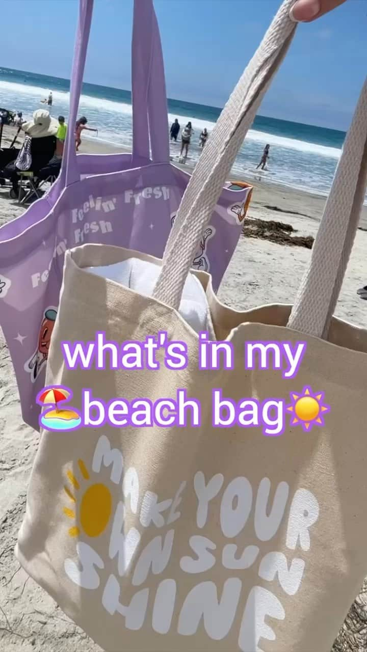 Nikki Blackketterのインスタグラム：「What’s in my beach bag - the necessitiesss: 🏖 sand repelling towels - mine are from @sandcloud! 📚 kindle or book for entertainment ofc 🎀 hair tools to tame the mane bc I will always jump in the water lol ☀️ SUNSCREEEEEN - this aveeno’s been my favorite recently, works well on face and body! But I always bring a coupla options 💋 I bring my @laneige_us lip mask everywhere 🧃something easy! I brought a Kimade today from @alaninutrition and my Stanley cup with water obv 🎶 speaker for music! Don’t forget to charge it (I always do lol) I use a @JBLaudio mini 👒 hat and sunnies to protect the face and eyes   I love a good beach day, what else we bringing with us? SNACKS?? idk I’m open to ideas」