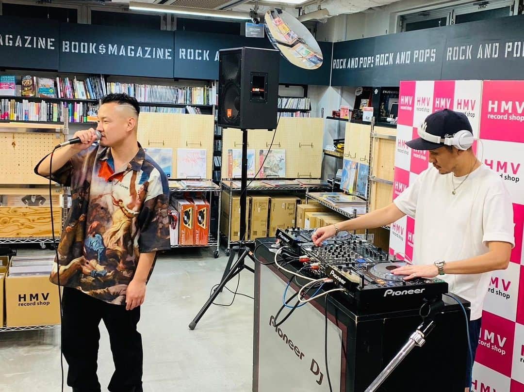 輪入道のインスタグラム：「インストアライブ&サイン会@HMV record shop 渋谷 観に来てくれた皆さん有難う御座いました‼︎」