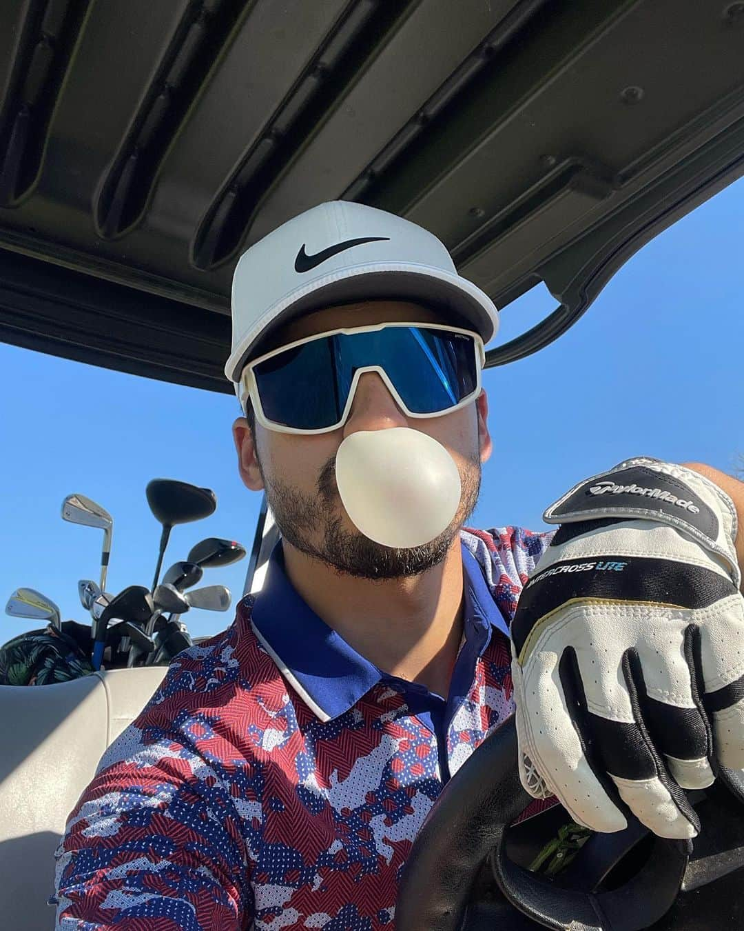 ストリーツ海飛のインスタグラム：「USA for 9 days, Golfed for 5 days.」