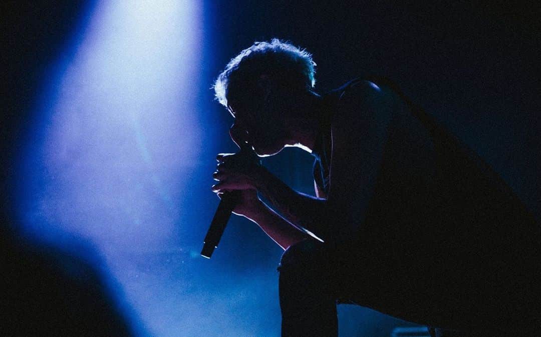 のインスタグラム：「RE:ADMISSION LIVE HOUSE TOUR at 周南RISING HALL with SIX LOUNGE Photos by @yamada_mphoto」