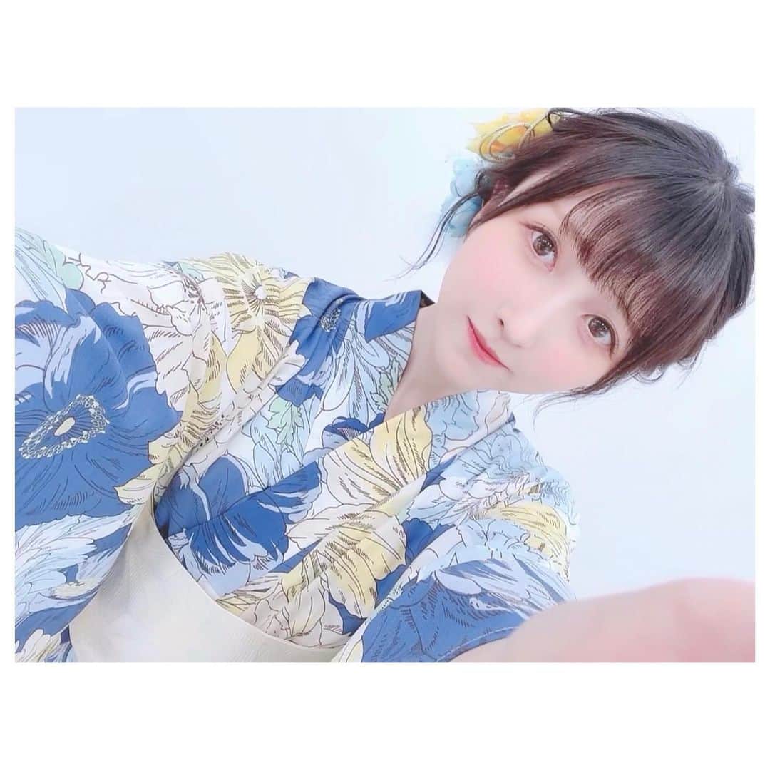 のインスタグラム：「ㅤㅤㅤㅤㅤㅤㅤㅤㅤㅤㅤㅤㅤㅤㅤㅤㅤㅤㅤㅤㅤㅤㅤㅤㅤㅤㅤㅤㅤㅤㅤㅤㅤㅤㅤㅤㅤㅤㅤㅤㅤㅤㅤㅤㅤㅤㅤㅤㅤㅤㅤㅤ  お祭り、一緒に行ってくださいませんか？  まだ夏らしい事できてない そしてそのまま終わりそう😂🎐  #屋台の今川焼き食べたい #あとわたあめ #かき氷 #焼きそばも #アクスタ #オフショット #山崎エリイ #Erii」