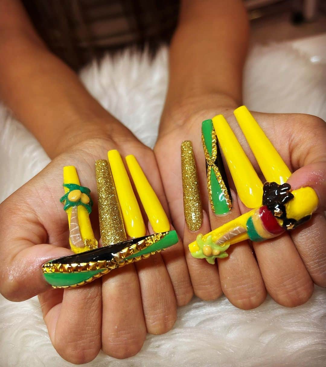 瀬戸ももあのインスタグラム：「newnail💅🇯🇲♡♡ 激カワ🤭  @nailsgogo さんありがとうございます✨  #スカルプネイル  #夏ネイル  #ロングネイル」