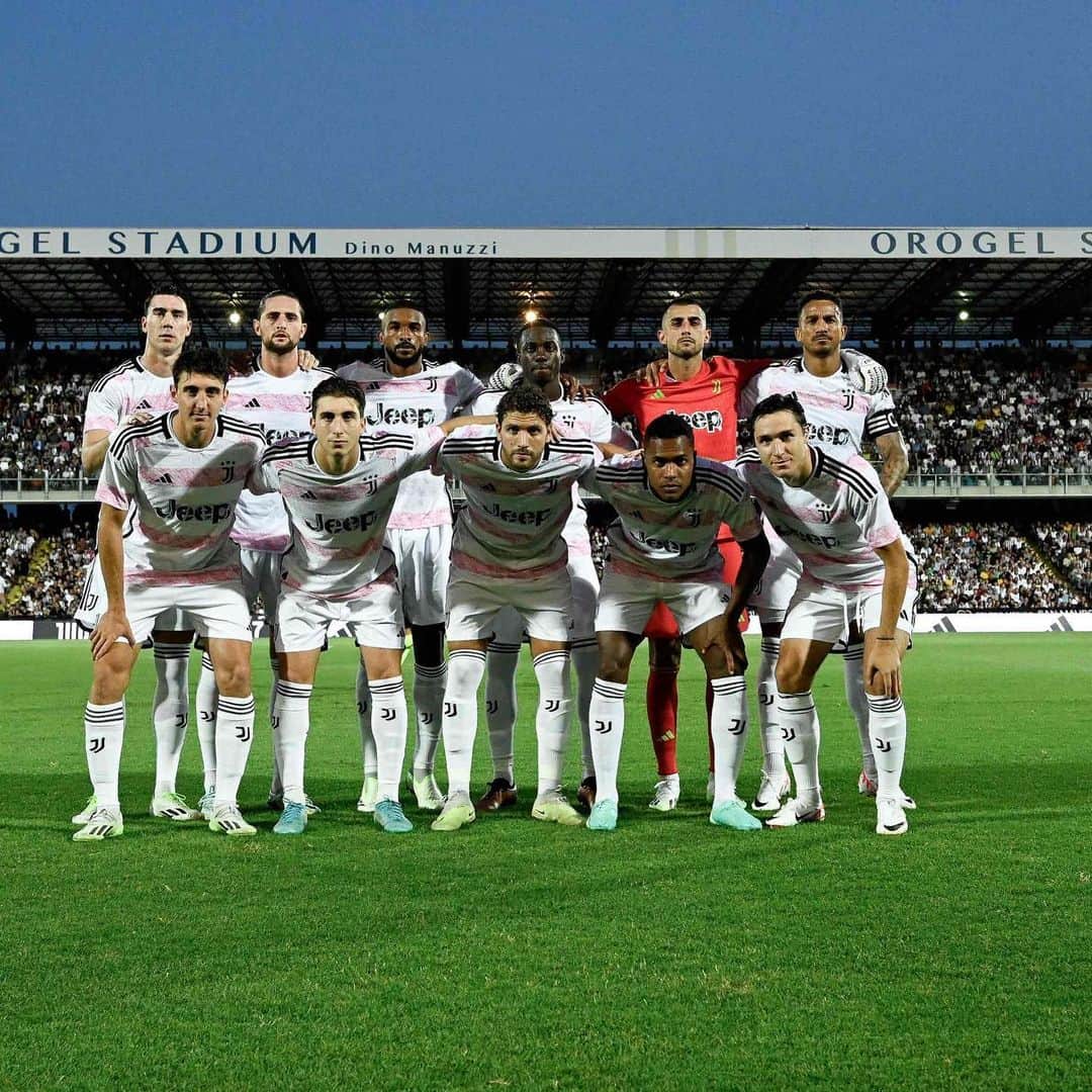 のインスタグラム：「Grazie ai tanti juventini venuti a sostenerci a Cesena, questo entusiasmo ci dà ancora più carica in vista del campionato!」