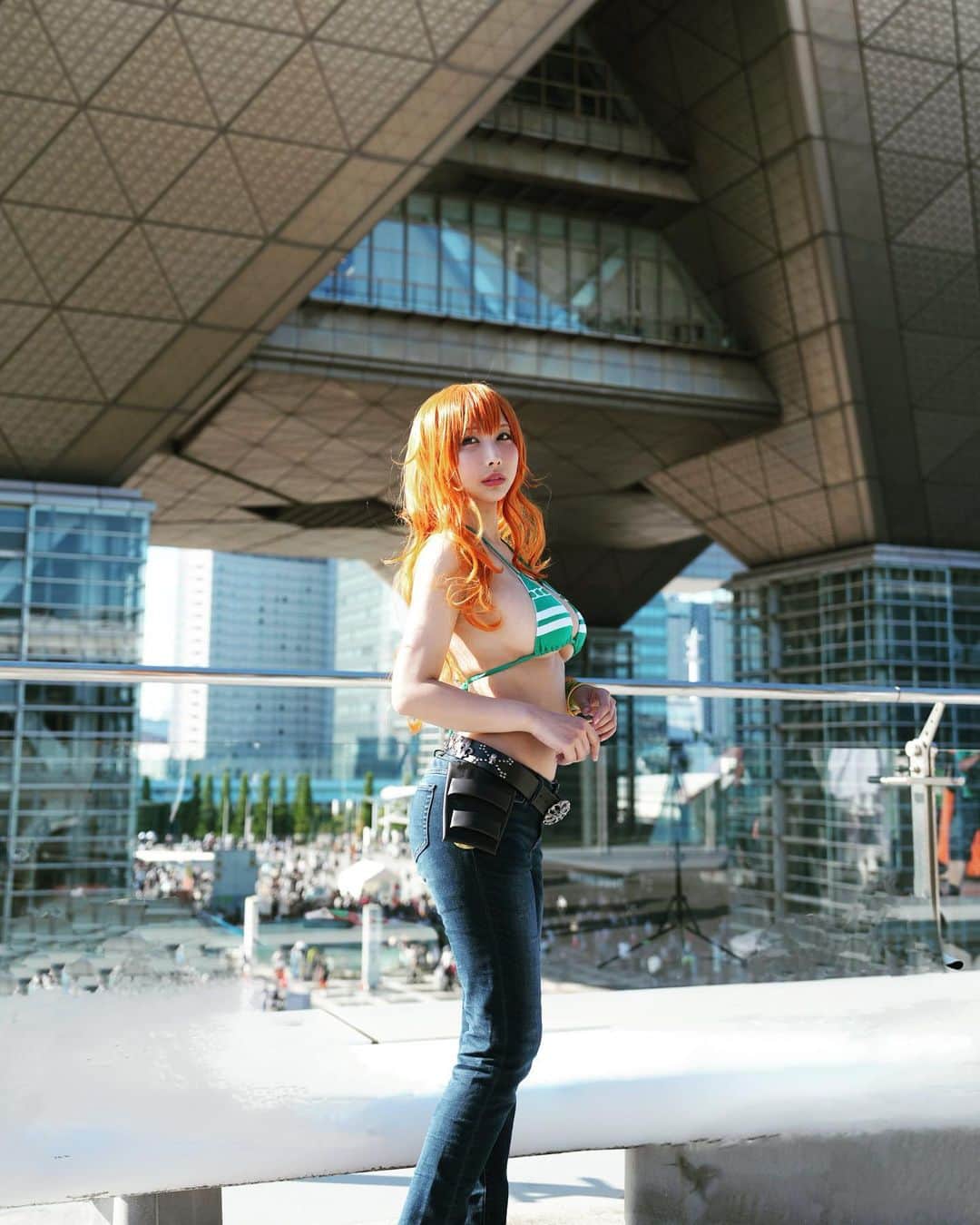 花咲来夢のインスタグラム：「コミケめちゃくちゃ暑かったけど楽しかった🍊 #コミケコスプレ」