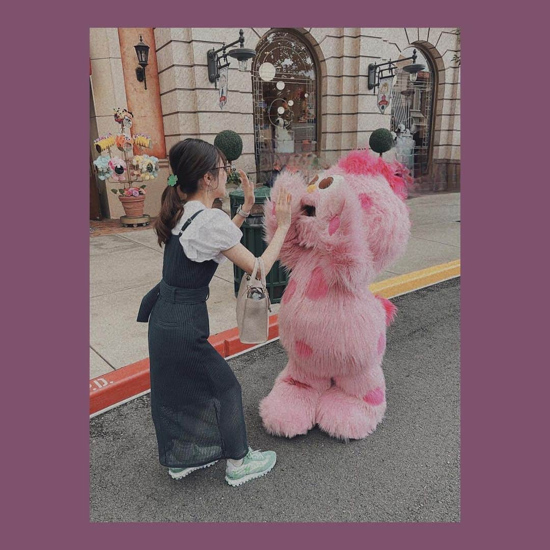 内藤もゆのさんのインスタグラム写真 - (内藤もゆのInstagram)「🌎💗 ⁡ ⁡ ⁡ だいすきちゃんに会ってうかれた日🤍 ⁡ ⁡ ⁡ #𝘤𝘰𝘥𝘦  #𝘰𝘰𝘵𝘥  #はっぴーすまいる  #𝘩𝘢𝘱𝘱𝘺𝘴𝘮𝘪𝘭𝘦  #とぅいんくる #𝘛𝘸𝘪𝘯𝘬𝘭𝘦 #もゆふぁむ  #𝘧𝘰𝘭𝘭𝘰𝘸𝘮𝘦 #2023 #𝘢𝘶𝘨𝘶𝘴𝘵 #最高𝘒𝘖 #𝘜𝘚𝘑 #ゆにば #ユニバーサルスタジオジャパン #𝘶𝘯𝘪𝘷𝘦𝘳𝘴𝘢𝘭𝘴𝘵𝘶𝘥𝘪𝘰𝘫𝘢𝘱𝘢𝘯 #moppy #モッピー」8月13日 14時30分 - moyuno54naito