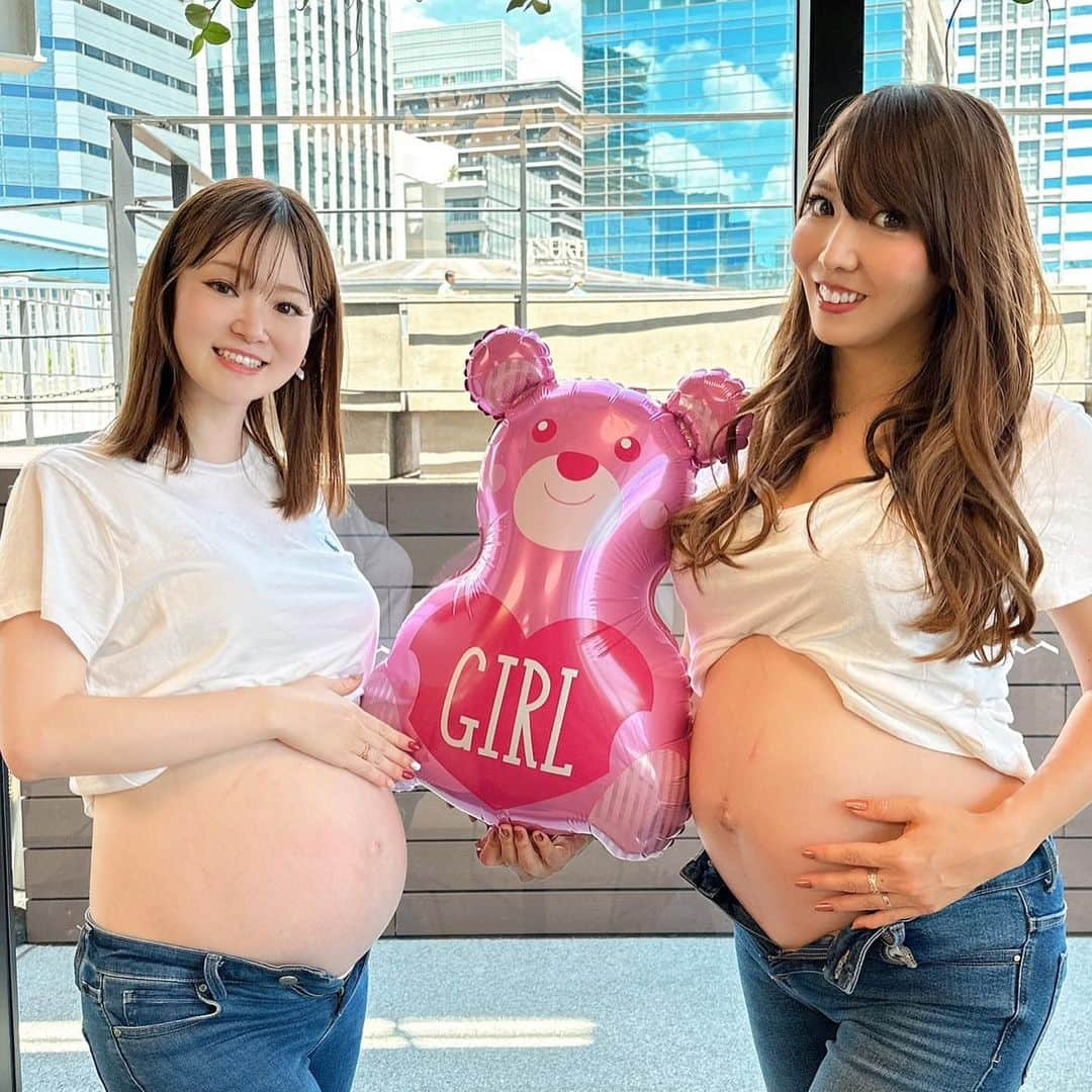 jun fitnessさんのインスタグラム写真 - (jun fitnessInstagram)「お友達とマタニティフォト🤰🤰 しかも2人とも女の子Baby💓  上の子も同い年だしマンションも一緒だし、 第二子達が産まれてからも楽しみ〜🥰  猛暑の真夏の臨月、かなり大変だけど、 共感できるお友達がいてくれるだけで 本当心強い🥹💓  #baby#Babygirl#kids#2y#2月生まれ#女の子ママ#2歳#姉妹ママ#育児#子育て#ママライフ#妊婦ライフ#マタニティ#maternity#pregnant#妊娠後期#妊娠10ヶ月#第二子妊娠中#2023年8月生まれ#36weekspregnant#臨月#maternityphoto#マタニティフォト」8月13日 9時00分 - jjfitness44