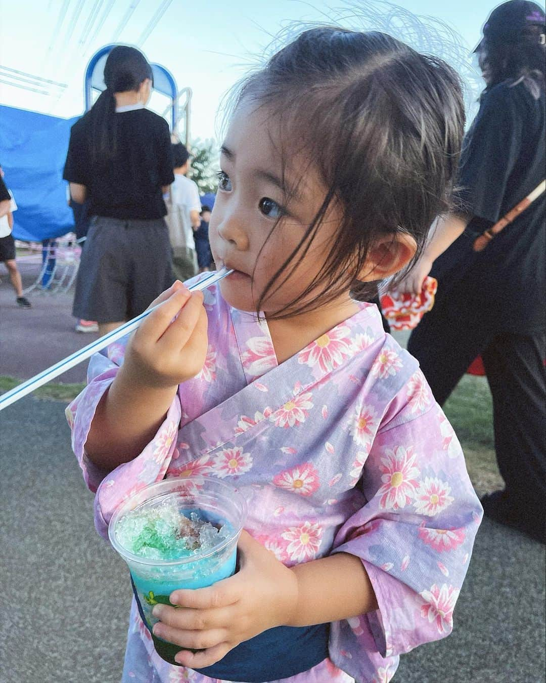 MayaTのインスタグラム：「初かき氷🍧 夢中になって食べてた😋  Natsu Matsuri  #お祭り」