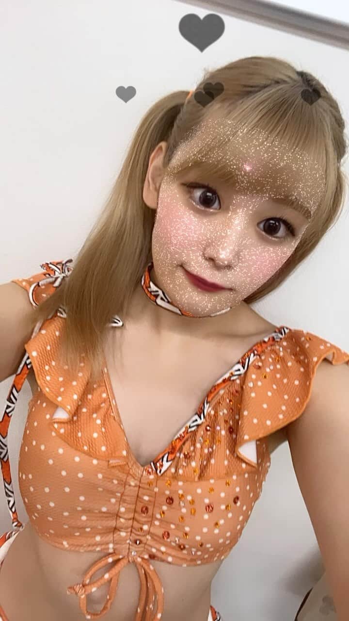 小山星流のインスタグラム：「金髪twinいかが？  #instagood #followme #リール #いいね #01 #tagforlikes #종아요 #팔로우 #金髪ロング #金髪女子 #ギャル」
