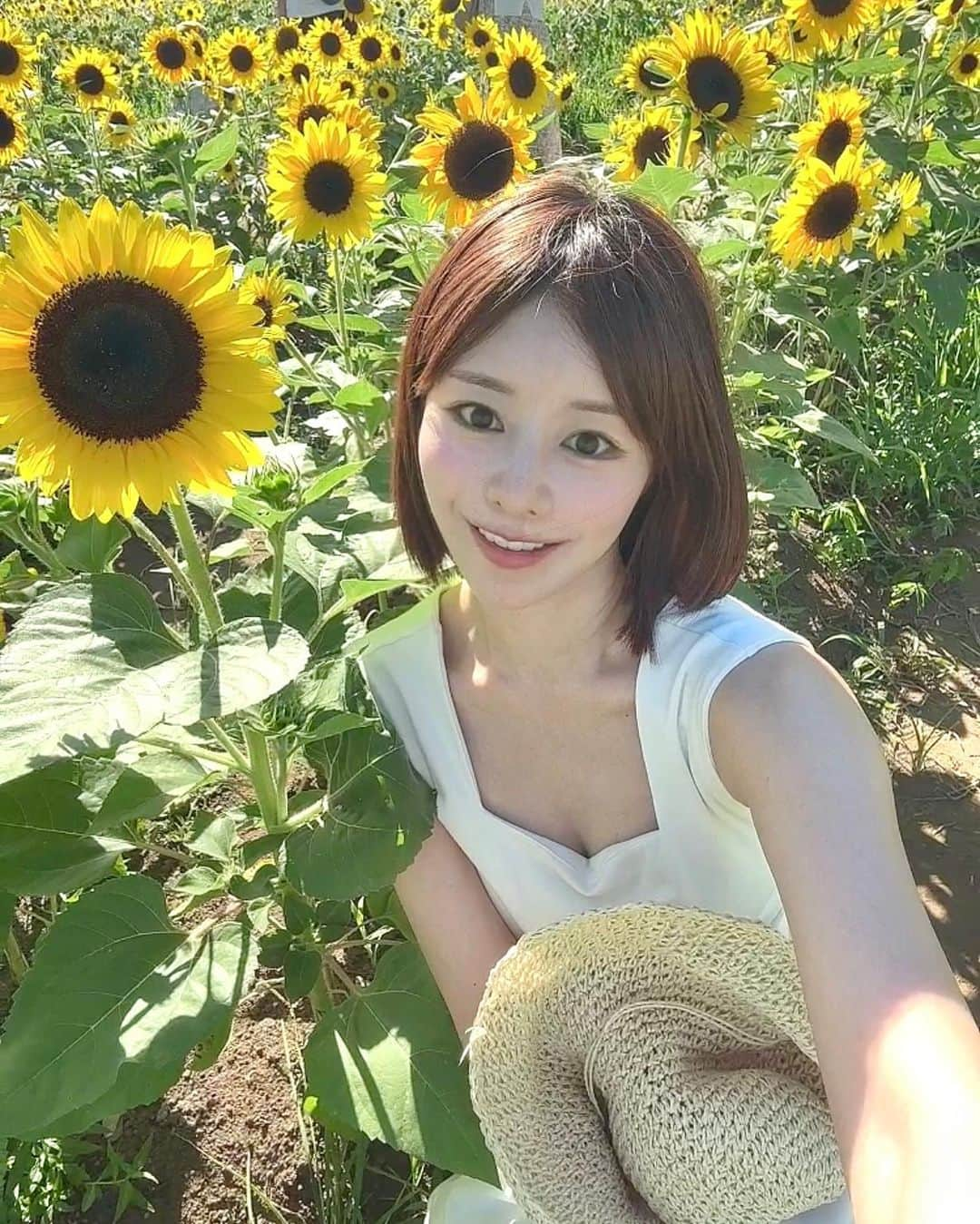 瑠川リナさんのインスタグラム写真 - (瑠川リナInstagram)「🌻」8月13日 10時03分 - rukarina_insta