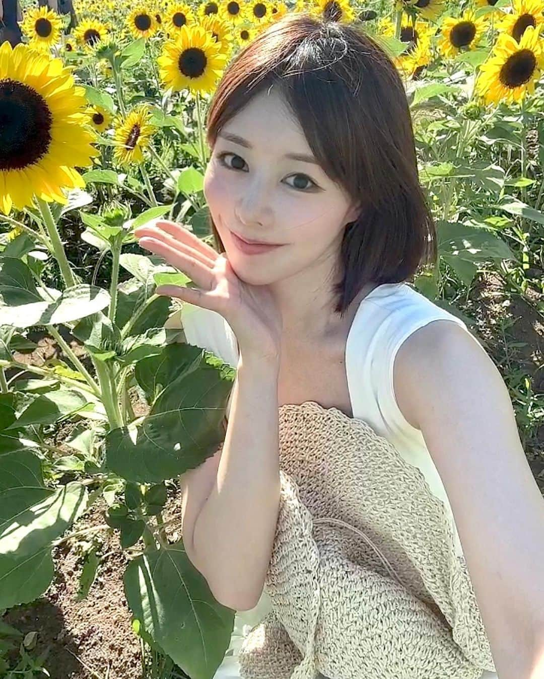 瑠川リナさんのインスタグラム写真 - (瑠川リナInstagram)「🌻」8月13日 10時03分 - rukarina_insta