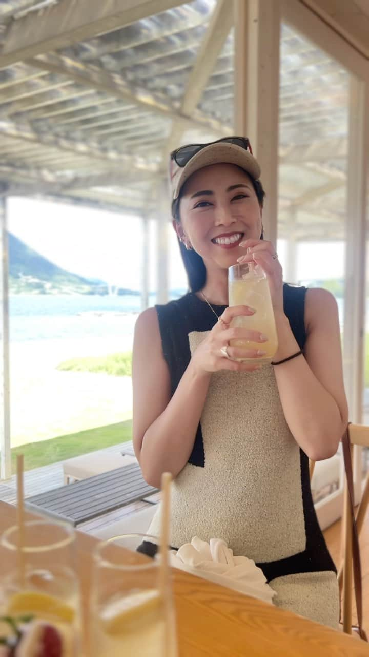 Mai Yamadaのインスタグラム：「しまなみにある素敵なカフェ @wakka.shimanami   #しまなみ海道 #しまなみ #夏#夏旅#尾道旅行#大人旅 #女子旅#bff#旅行 #夏休み #海カフェ#カフェ#今治カフェ#しまなみカフェ #尾道観光#しまなみ観光」