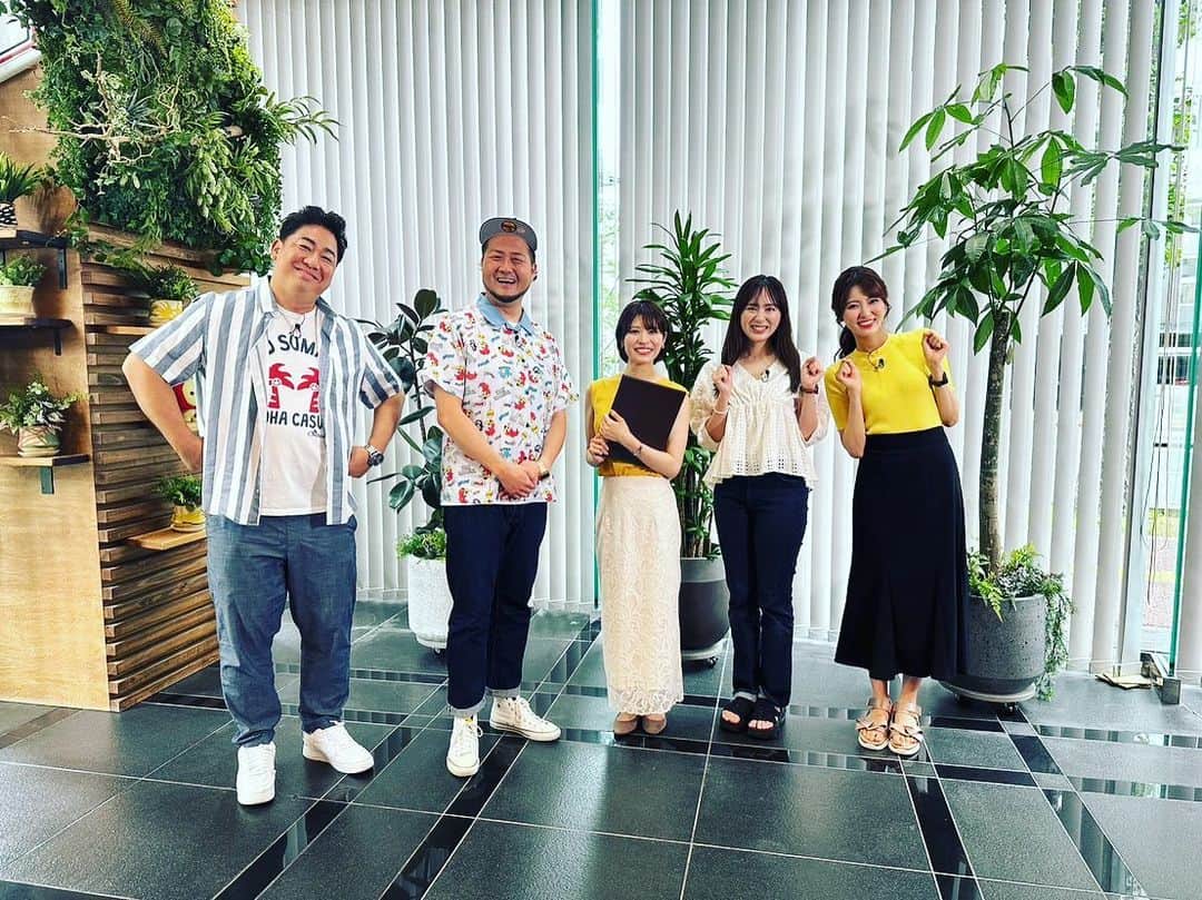 のインスタグラム：「本日13時半からのテレQ【ブルーリバーの望むところだ】は激辛判定ツアーと若者言葉予測寸劇対決の2本立てでーす。見て下さーい👀ぬんっ！ #ブルーリバーの望むところだ  #そよかぜましお  #ノボせもんなべ  #坂口理子  #山下七子  #岡田桃佳アナウンサー」