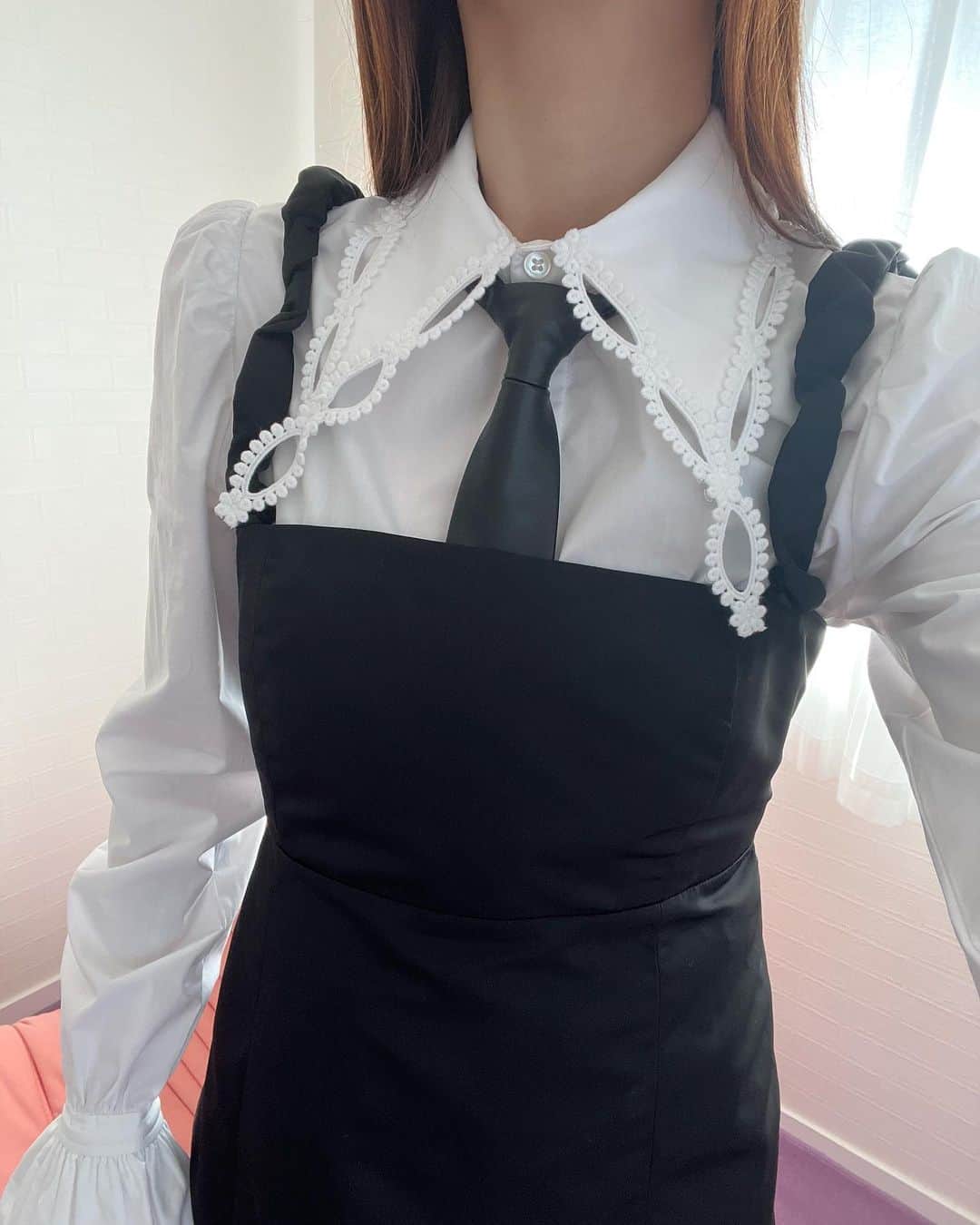 のインスタグラム：「📝👔👗👡👠」