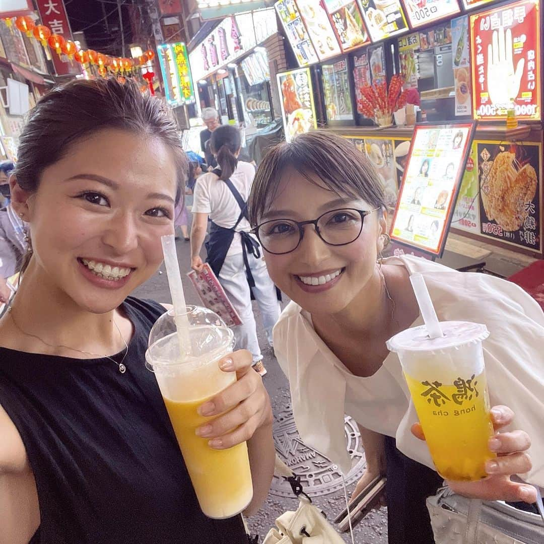 早川優衣のインスタグラム：「私も載せちゃおうっと☺︎  モッチーさんの笑顔でいっぱい幸せパワーを頂いた日😋  本当にこの言葉に尽きるのですが モッチーさんのように、美しくてかっこいい そして幸せパワーを与えることができる素敵な人になりたい！！ 本当に憧れです🥰  Ps  恥ずかしくて言えなかったのですが。。笑 この日はモッチーさんに会うから、少しでも可愛くしていきたくて メイクさんに可愛いメイクしてもらいました💄 ありがとうございました🫶🫶 : #セントフォース #横浜中華街」