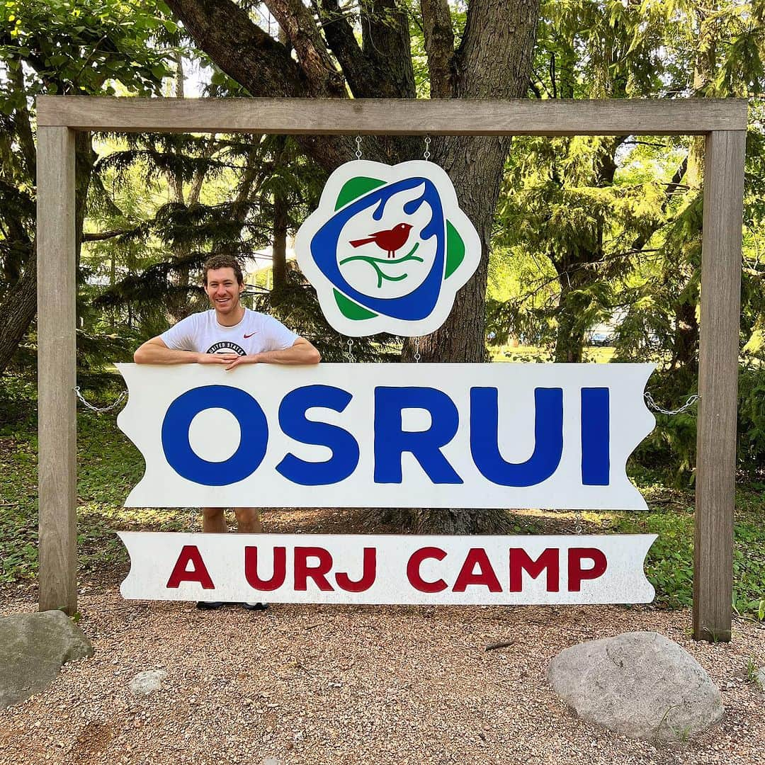 ジェイソン・ブラウンさんのインスタグラム写真 - (ジェイソン・ブラウンInstagram)「📍Oconomowoc, Wisconsin ⛺️☀️  A place filled with memories! So much fun being back up at OSRUI this weekend talking to campers! ✨  #osrui #summer #summercamp #camp #overnightcamp #wisconsin #jewish #oconomowoc #camper #alumni」8月13日 12時26分 - jasonbskates