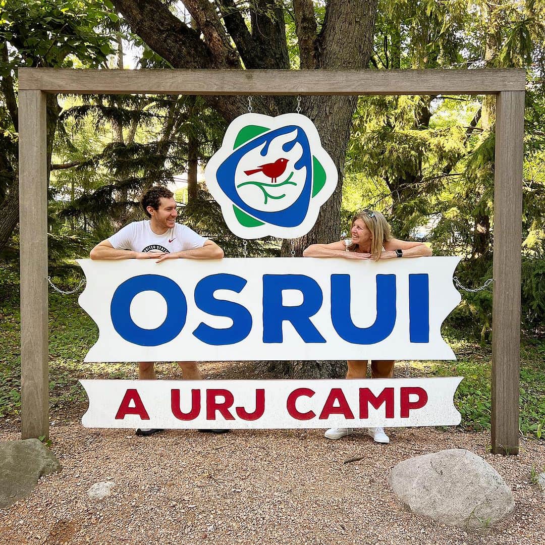 ジェイソン・ブラウンさんのインスタグラム写真 - (ジェイソン・ブラウンInstagram)「📍Oconomowoc, Wisconsin ⛺️☀️  A place filled with memories! So much fun being back up at OSRUI this weekend talking to campers! ✨  #osrui #summer #summercamp #camp #overnightcamp #wisconsin #jewish #oconomowoc #camper #alumni」8月13日 12時26分 - jasonbskates