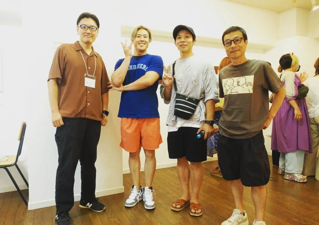 磯部正文のインスタグラム：「⁡ ⁡⁡新日本プロレスのマスター・ワト選手と共に"ステップオーバーアートブリーカー4"展へ⁡ ⁡ ⁡日本画の材料・技法を用いてプロレスをテーマにした作品を制作している日本画家 森博幸氏の作品  YOH選手の作品 ⁡ ⁡他にも素敵なアーティストさんたちの作品が並んでいます⁡ ⁡⁡ 8/⁡20まで開催です⁡」