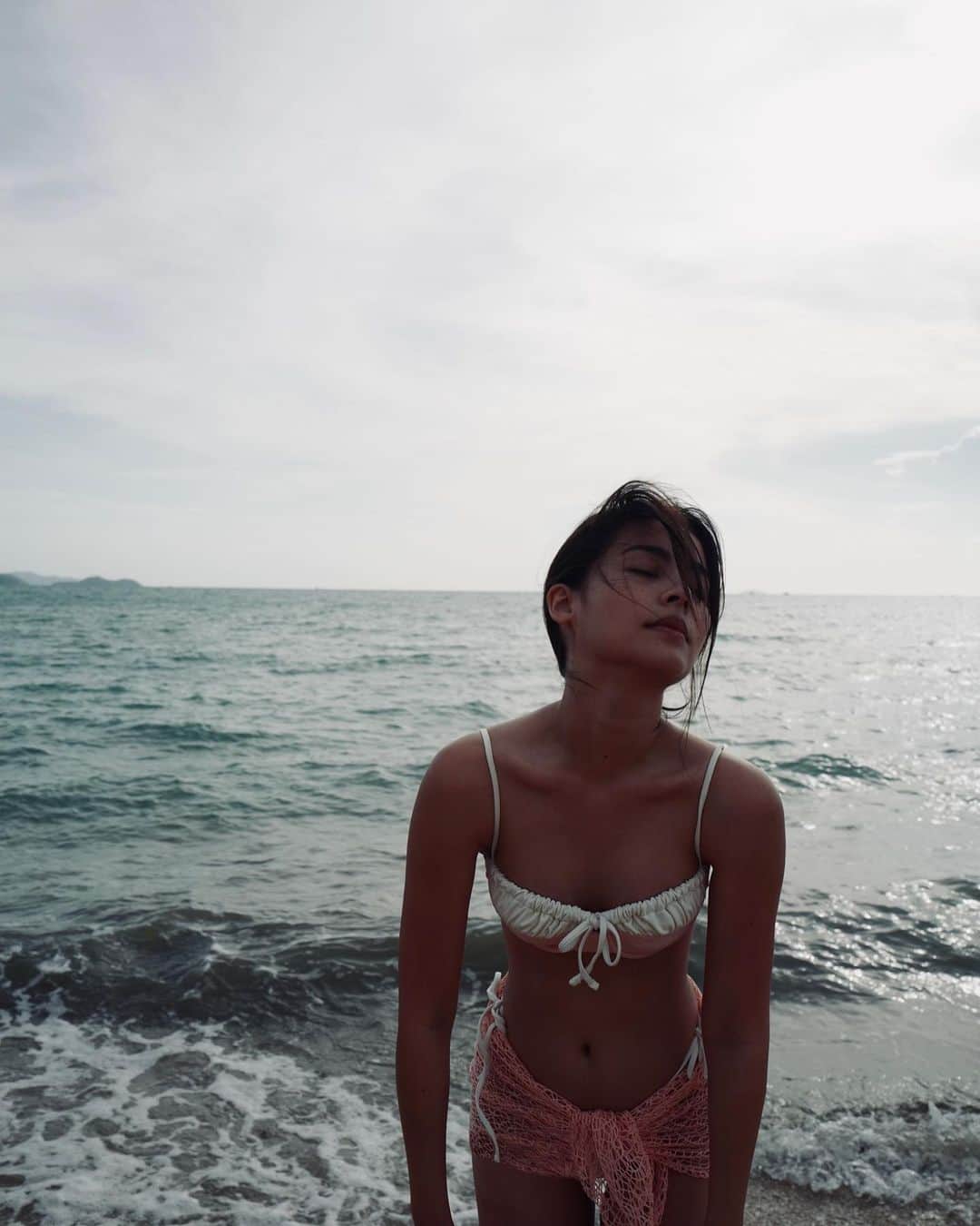 ウッラサヤー・セパーバンのインスタグラム：「Sea things today 🪼」