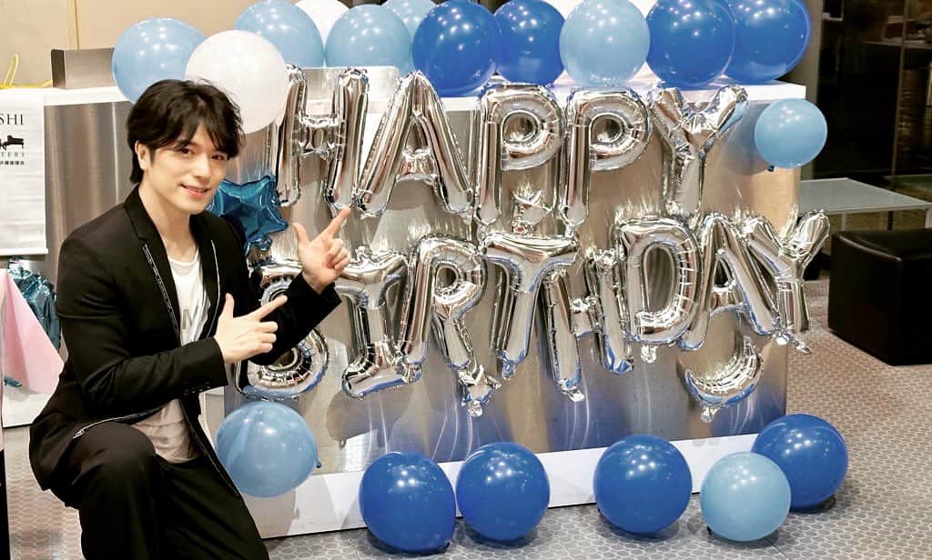 大井健のインスタグラム：「Thank You for coming😁  今年もこの日を迎えることが出来ました！ これからもどうぞよろしくお願い致します！  #大井健」