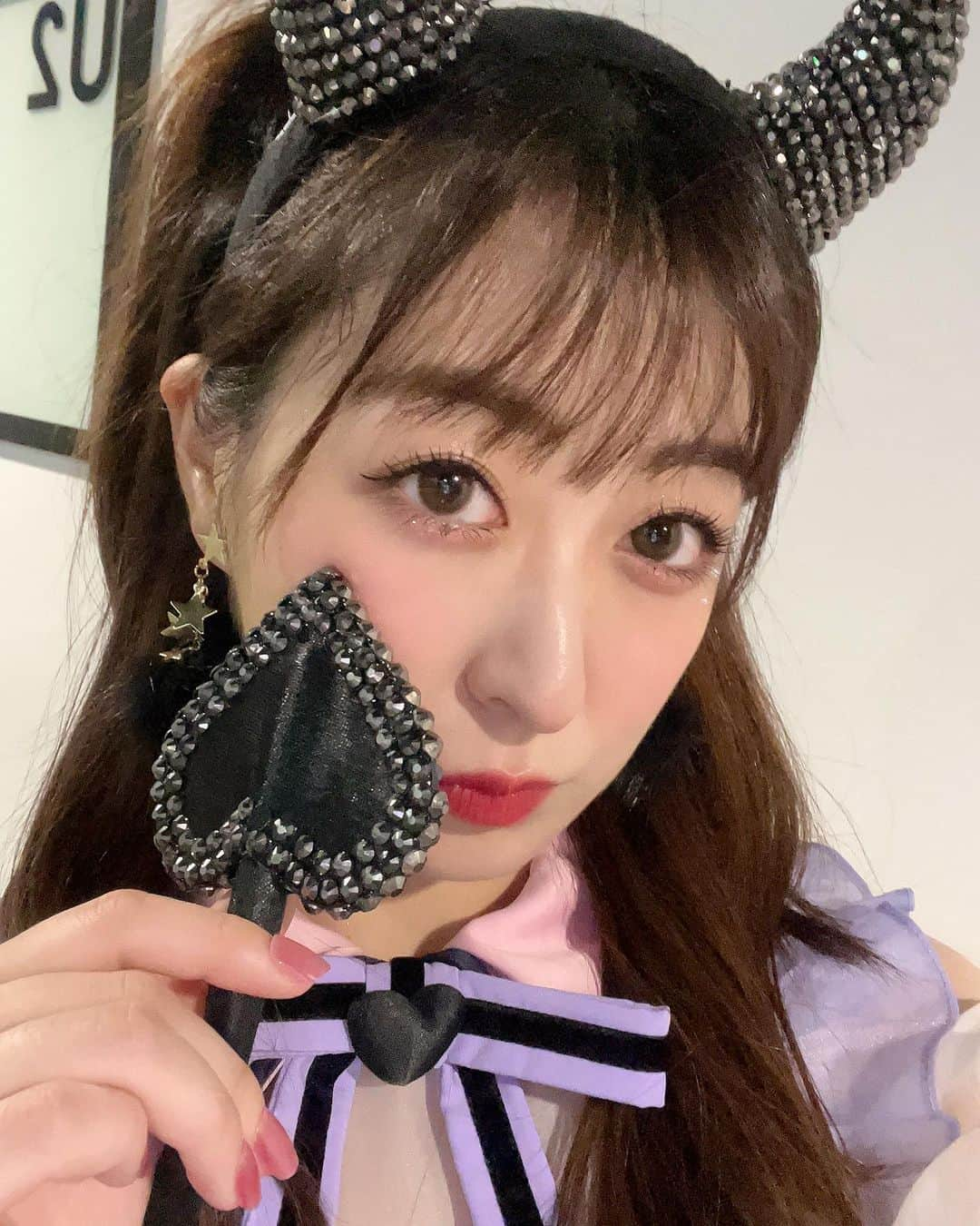 伊豆田莉奈さんのインスタグラム写真 - (伊豆田莉奈Instagram)「ชอบที่สุด ชอบที่สุด เธอคือคนในฝันที่อยากเจอ จ้องไม่หยุด จ้องไม่หยุด จนกว่าตาคู่นั้นได้สบเธอ  Izukii~~😈💓🫶  #izurinacgm48 #伊豆田莉奈 #いずりな #izukii #cgm48」8月13日 23時25分 - rina.cgm48official