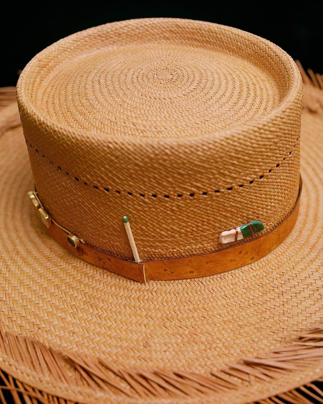 Nick Fouquetのインスタグラム：「Introducing Nick Fouquet CapeTown Capsule.  Calado   100% Ecuadorian straw in Natural   ¾” Reishi leather band  NF Gold plated ceramic broach & button   Woven in Ecuador  Natural brim  Made in USA」