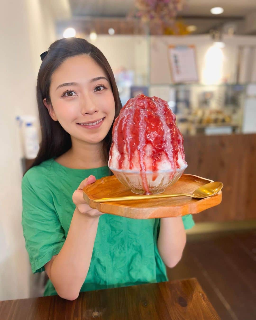 松田和佳さんのインスタグラム写真 - (松田和佳Instagram)「ランチのあとはカフェめぐり！  食べてみたかったチーズケーキと、念願のふわふわかき氷を食べて大満足でした😮‍💨💗ちょっと食べすぎたけど美味しかったのでOKにします🙆🏼‍♂️笑  #カフェ巡り #中目黒カフェ」8月13日 23時50分 - waka_matsuda
