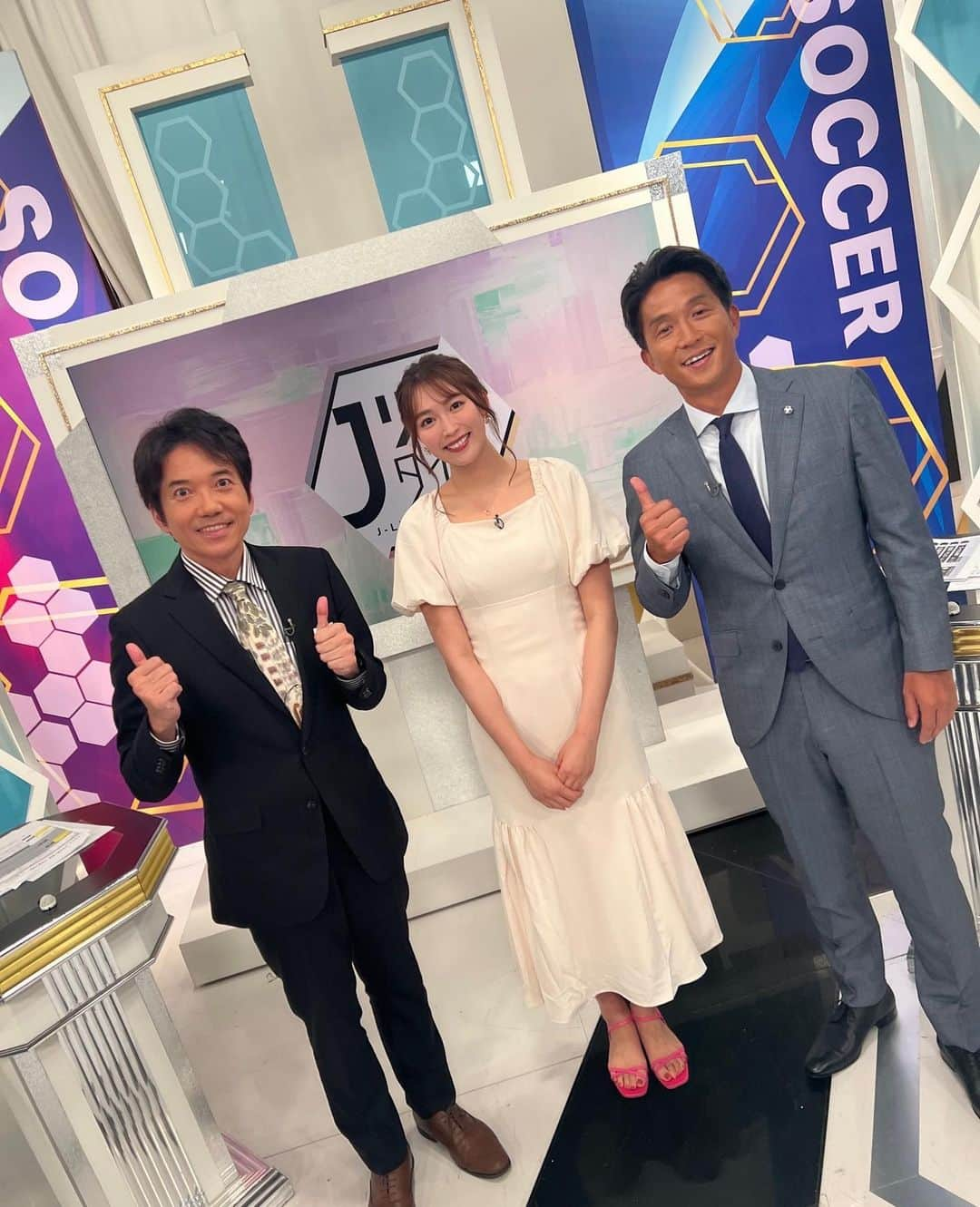 福西崇史さんのインスタグラム写真 - (福西崇史Instagram)「. 久しぶりのJリーグタイム📺 ご視聴ありがとうございました✌️ . J1首位争いや残留争いも面白くなってきてる⚽️ . #jリーグ #jリーグタイム #nhk #サッカー番組 #鳥海貴樹アナ #高階亜理沙 #福西崇史 #soccer」8月14日 0時06分 - takashi_fukunishi