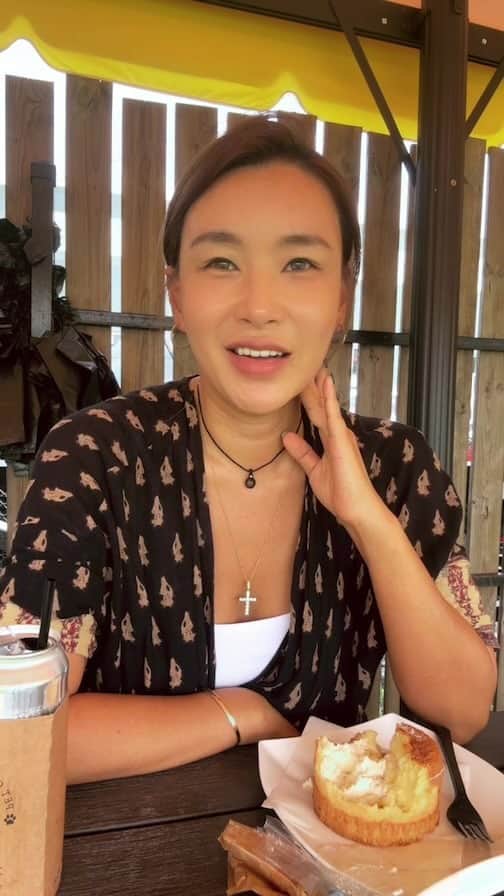 ペ・ユンジョンのインスタグラム：「잠깐의 힐링시간🙏」