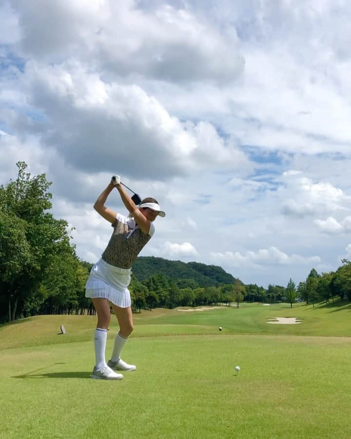 藤田美里のインスタグラム：「. . 『ぴ』と。  #ゴルフ #golf」