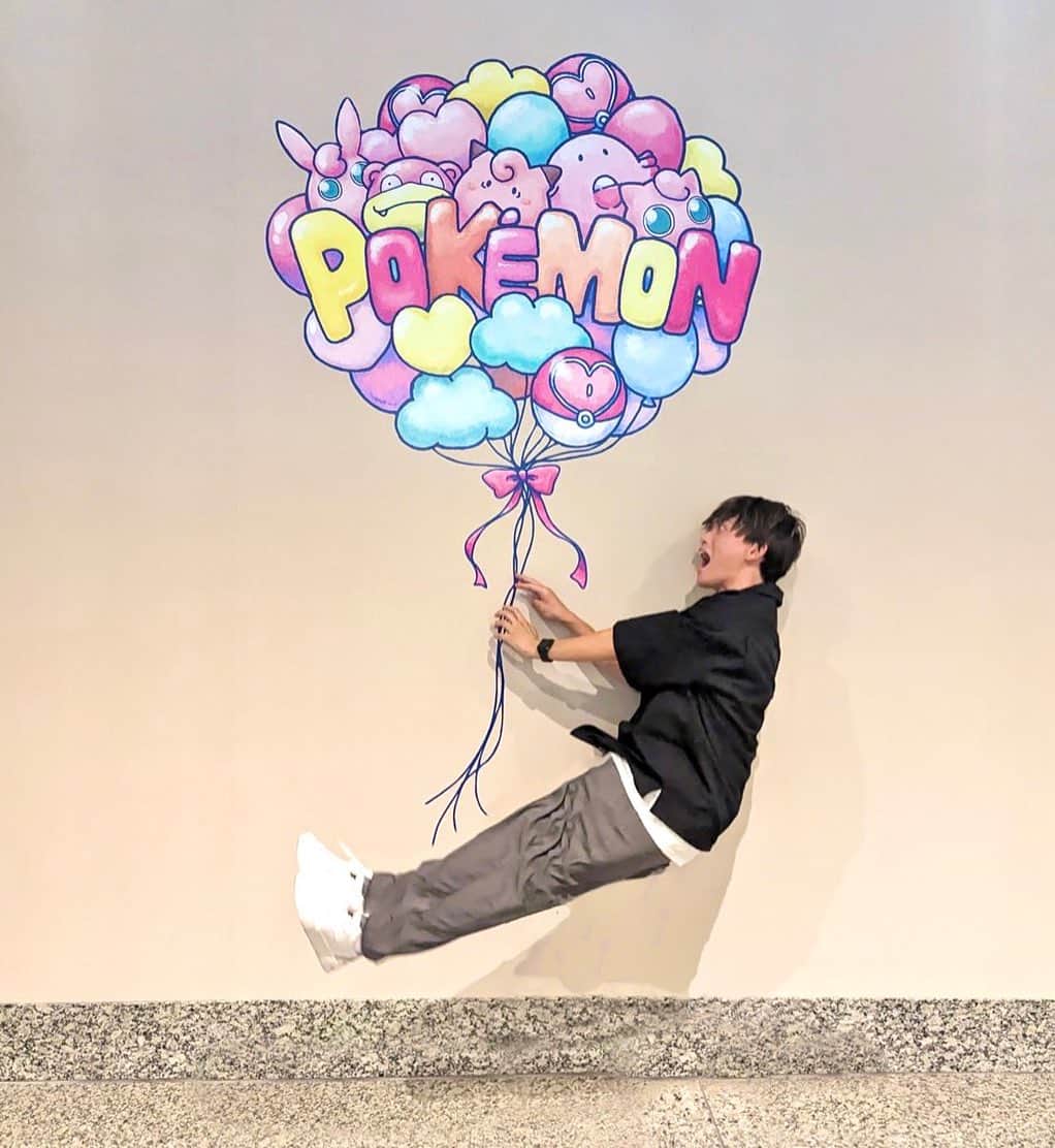 松丸亮吾のインスタグラム：「#横浜 で #ポケモン の #アート ウォール見つけたのでベストショット決めてきました  #Pokémon #Pokegenic」