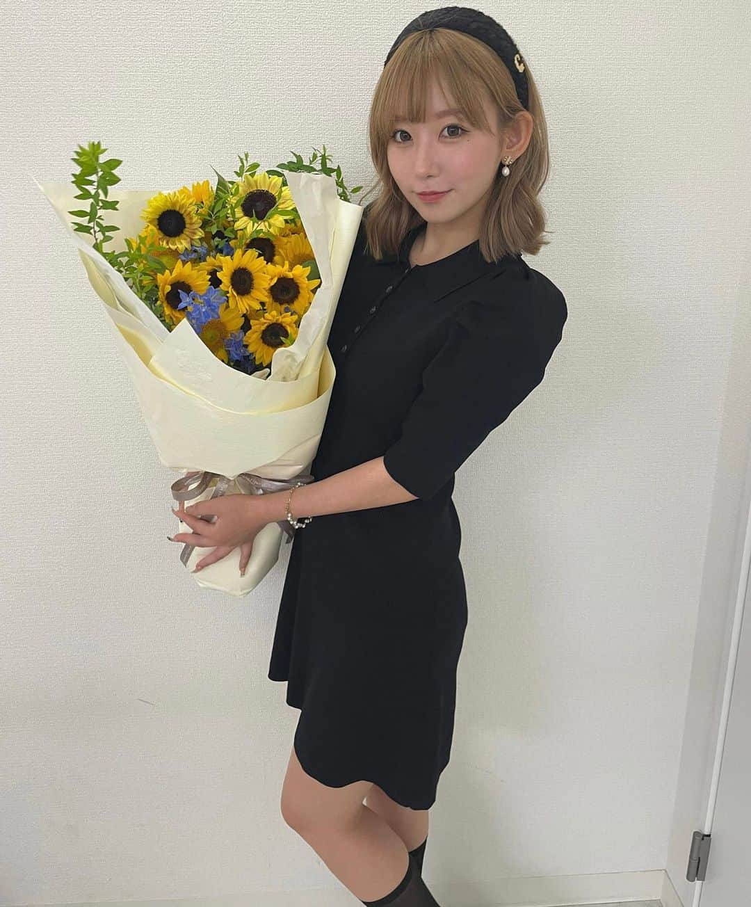 七嶋舞さんのインスタグラム写真 - (七嶋舞Instagram)「大好きな向日葵🌻´-」8月13日 16時42分 - nanashima_mai