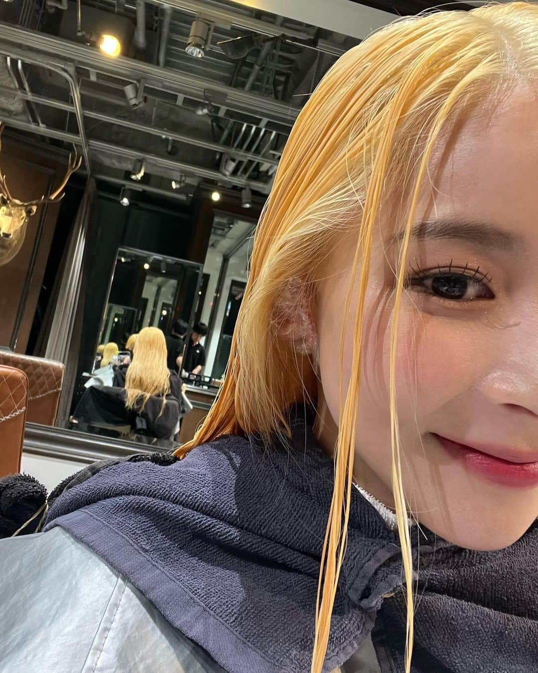 ミチさんのインスタグラム写真 - (ミチInstagram)「嬉しすぎて経過いっぱい撮ったの🧡髪の毛やってもらって9年目の木暮さんにお願いしました🧡最高　@kogure_tomohiro ありがとう」8月13日 16時43分 - mi0306chi