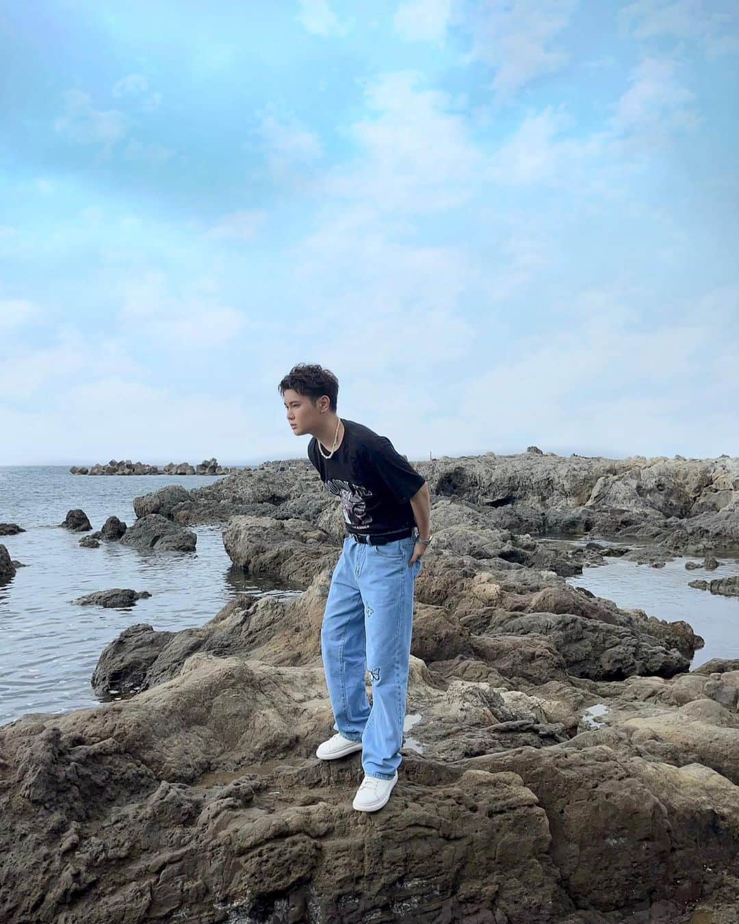 池添俊亮のインスタグラム：「初めての山形県。 暑い時期は特に家に引きこもっちゃいますが、久しぶりに遠出をしてアクティブなお盆を過ごしてます🦋🐩🏖️」