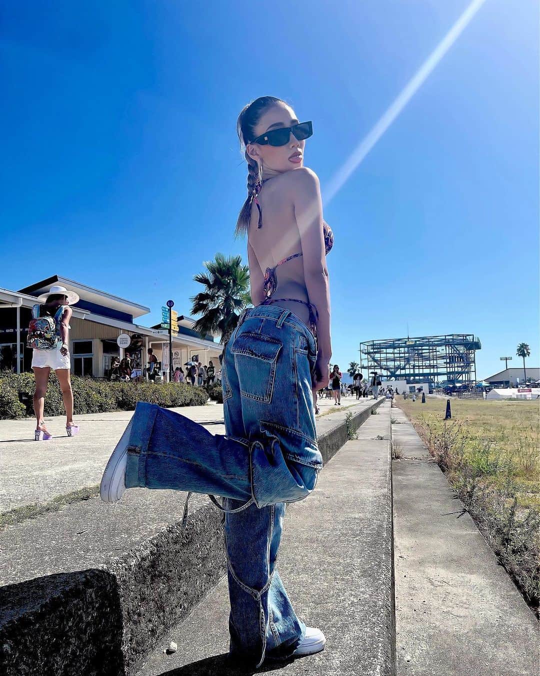 MIKUのインスタグラム：「. 🏖️🐠🩵🌺🍉🩷 . #海 #水着 #bikini #bikinigirl」
