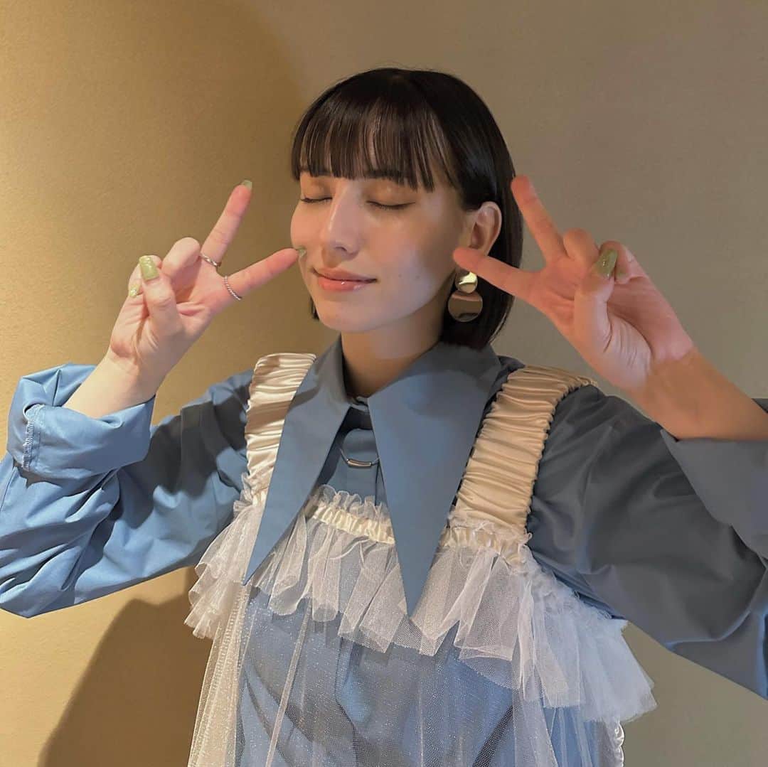 のインスタグラム：「山ノ内どんどん！！ 本当にとっても楽しかったし、会場にいるみなさんが本当に素敵で優しくて気さくで、、物販も最高に楽しかったです😭🫶🏻  なんと花火打ち上げまでのカウントダウンもやらせていただきました、、、  また必ず山ノ内町遊びに行きます！！ ありがとうございました！  #山ノ内どんどん」