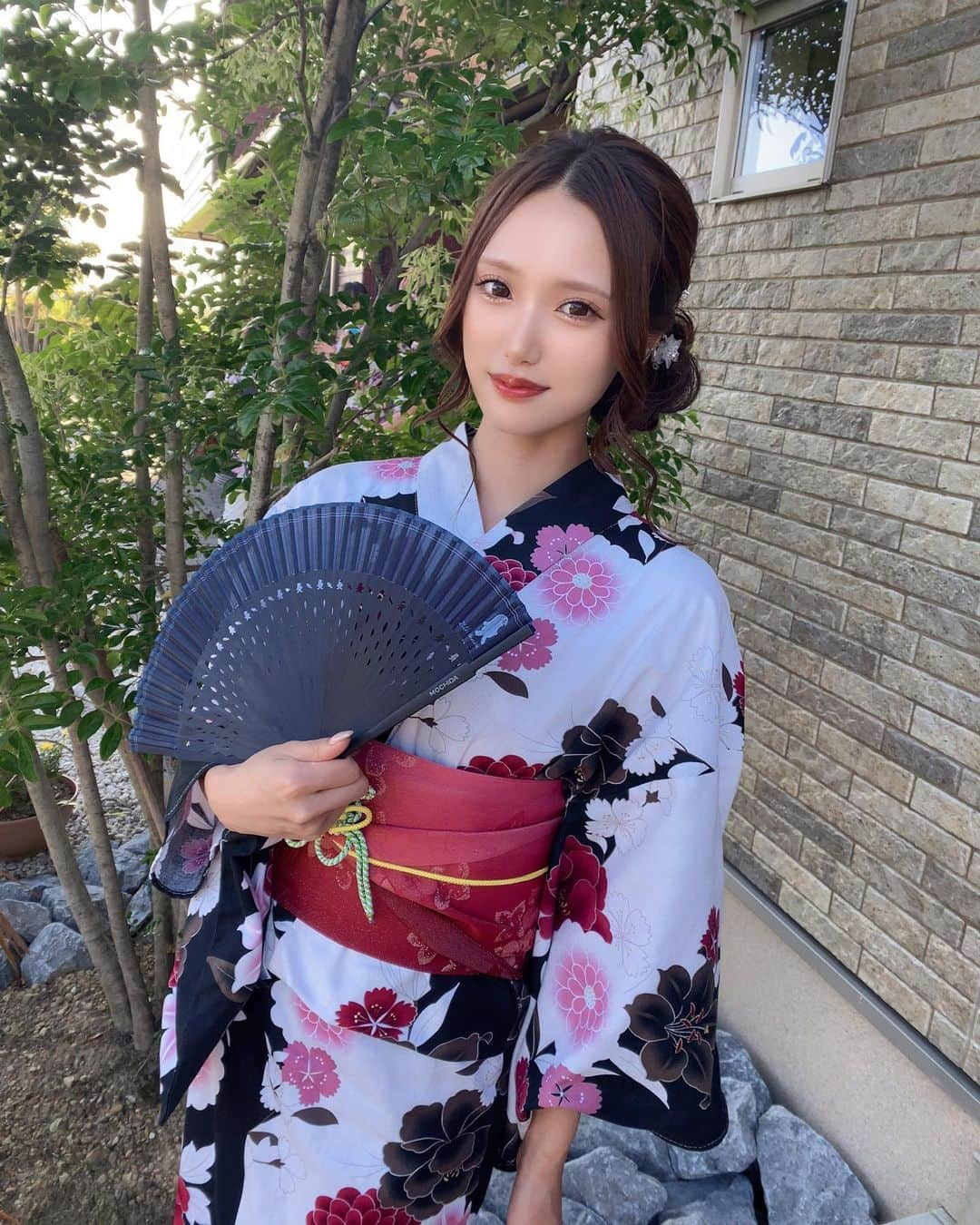 沙季さんのインスタグラム写真 - (沙季Instagram)「今年初浴衣👘 ♡  #浴衣 #浴衣ヘアアレンジ #浴衣ヘア #浴衣女子 #浴衣美人 #ヘアアレンジ #アップヘア #ヘアセット」8月13日 18時04分 - shaji4700