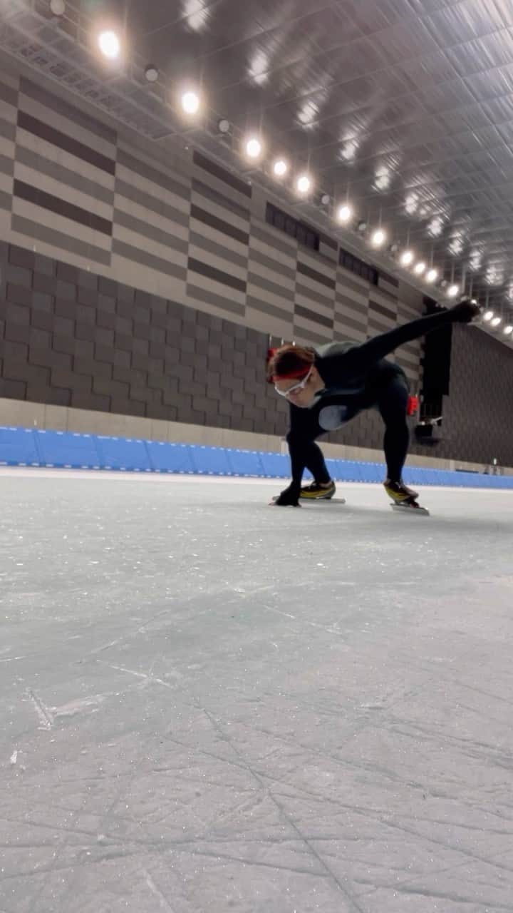 加藤条治のインスタグラム：「今シーズン初スタート  #speedskating  #スピードスケート  #jojikato #スタート」