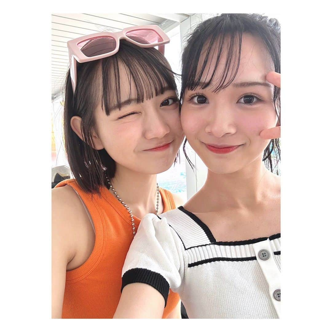 近藤結良さんのインスタグラム写真 - (近藤結良Instagram)「✌︎( ¨̮ )✌︎ 💕𝐔𝐧𝐢𝟗𝐆𝐞𝐧𝐞𝐫𝐚𝐭𝐢𝐨𝐧💕 * * 今日はユニジェネ10連発!! 『ユニジェネ×夏キーワード9!!!』のオフショ🫶🏻 この日はずーっと一緒だったんだけど､ほんとに静かな時間ないよねってくらい誰かしゃべってます笑 * * あと残り半年??くらいだけど!! ユニジェネ9人をよろしくお願いします🙇🏻‍♀️ * * #ユニジェネ メンバー🩷 #足川結珠 #池端杏慈 #河村果歩 #近藤藍月 #近藤結良  #佐藤菜月海  #髙橋快空 #中山あやか #藤野有紗 #uni9generation #U9G  #ニコラ #nicola #ニコモ #ニコラ9月号発売中 #ゆらふぉとぐらむ」8月13日 18時29分 - yura_kondo.official