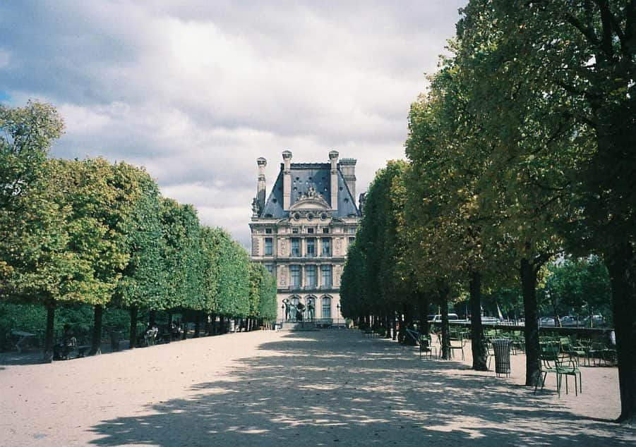 馬場彩華さんのインスタグラム写真 - (馬場彩華Instagram)「🇫🇷   フランス行くの決まった時から絶対フィルムカメラもっていきたい！って思っててあきちゃんに着いてきてもらって一緒に選んでもらったんだあ📷   素敵な写真たくさん撮れた‪‪:)      #フランス #france #フィルムカメラ」8月13日 18時40分 - s2yklo