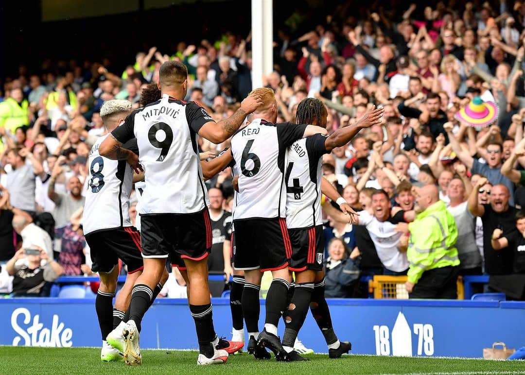 ハリソン・リードさんのインスタグラム写真 - (ハリソン・リードInstagram)「Big W on the opening day 🔥 let’s go @fulhamfc」8月13日 18時49分 - harrisonreed