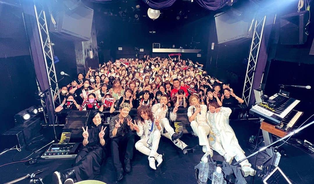 高井淳のインスタグラム：「8/12(土) Nicori Light Tours  「Blast off」  一夜明け 改めまして、2周年おめでとうございます！！ 結成から参加させて頂いておりますニコリ 3年目もニコリサウンドをかましあげてくださいませ！  来月のワンマンも楽しみ◎」